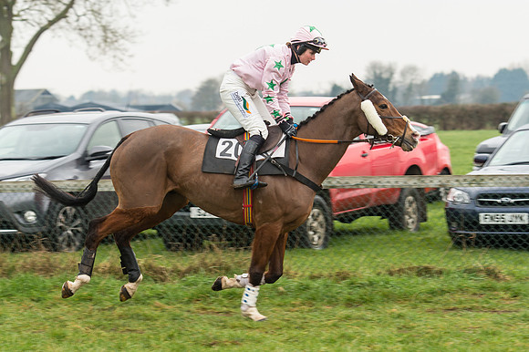 Race 4 - Ladies Open Race (23 of 96).jpg