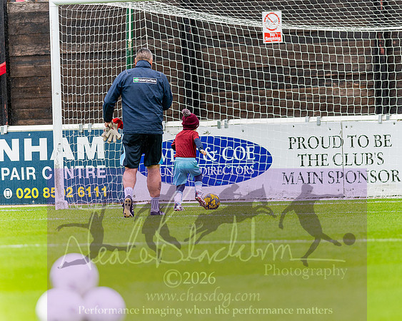 Dagenham and Redbridge 2v0 Chesham United (11 of 694)