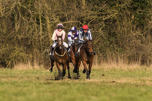 Race 4- The Mens Open Race (33 of 59).jpg