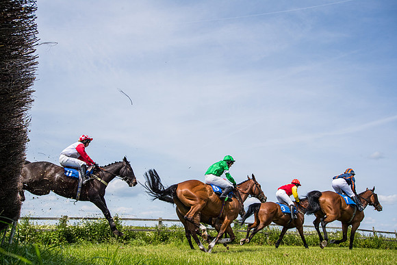 Race 1 - The Little Red owner Trainer conditions (211 of 345)