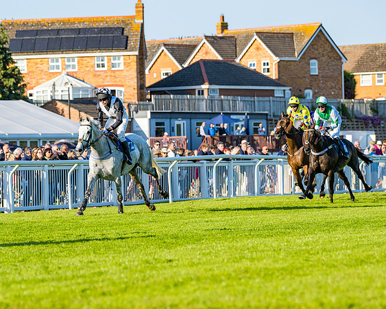 Race 4 - Foxhunters Championship (51 of 175)