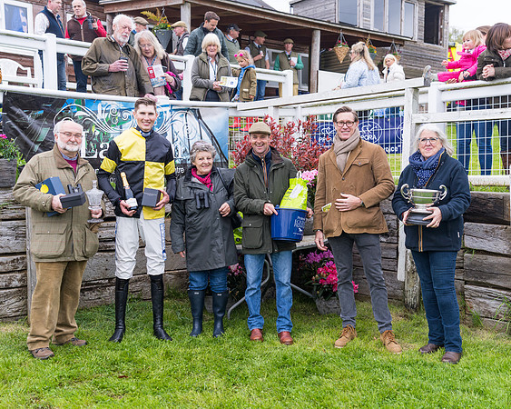 Race 2 - Five and Over restricted (134 of 136)