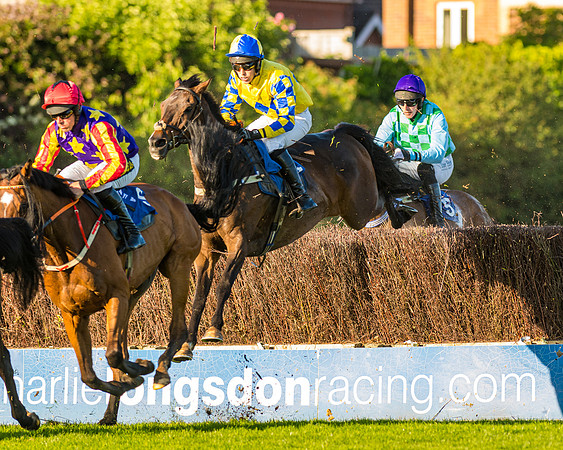 Race 4 - Foxhunters Championship (97 of 175)
