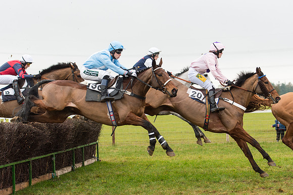 Race 3 - Novice Riders Race (72 of 150).jpg