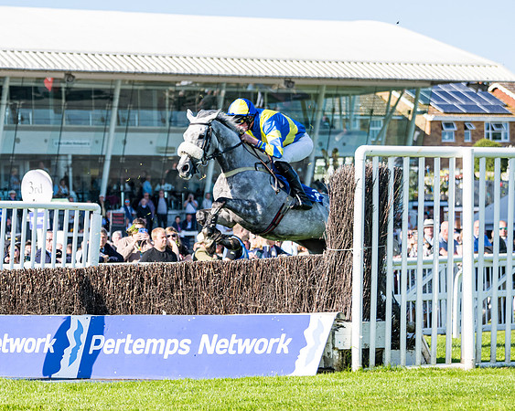 Race 1 - JFF Open Hunter Steeple Chase 2m  (85 of 202)