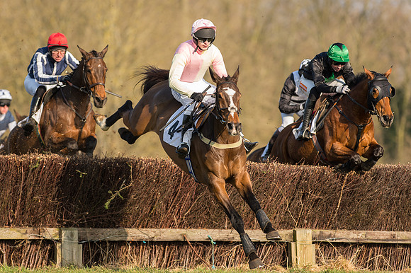 Race 4- The Mens Open Race (5 of 59).jpg