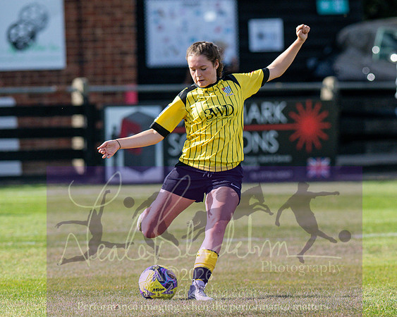 Royston Town 3 v 2 Chesham United (137 of 496)