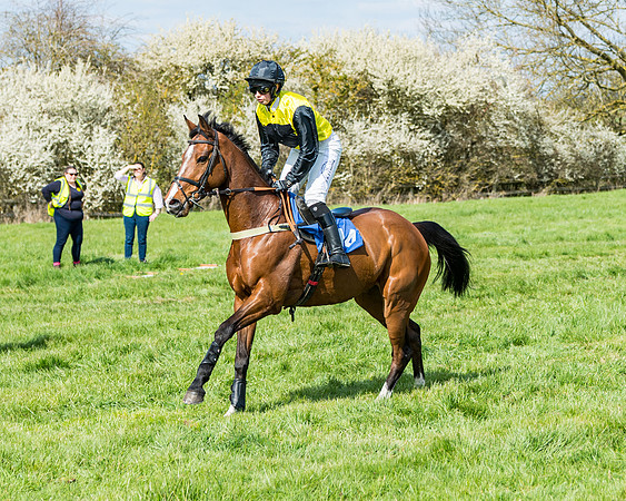 Race 3 -The Richardsons Accountants Conditions Race for Novice Riders  (51 of 154)