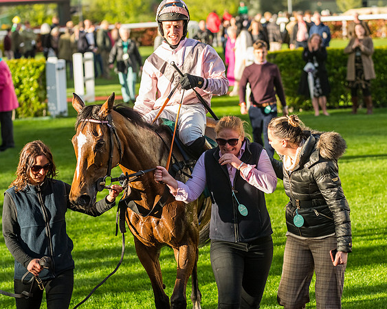 Race 5 - Mares Open  (219 of 329)