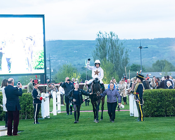 Race 7 - Gloucester Hussars Open  (108 of 154)