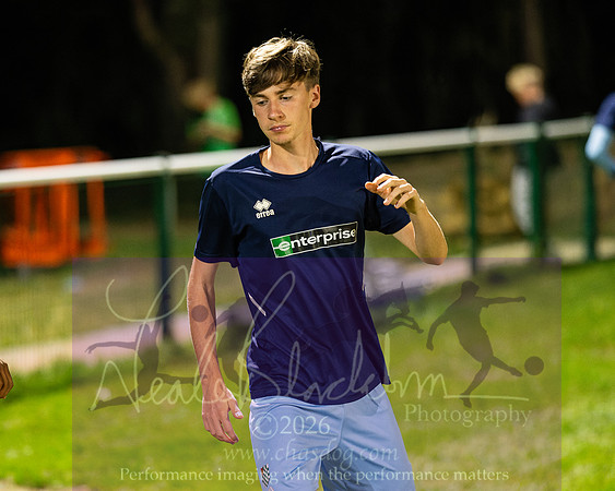 Holmer Green 3 [7]v 3[6] Chesham United (36 of 490)