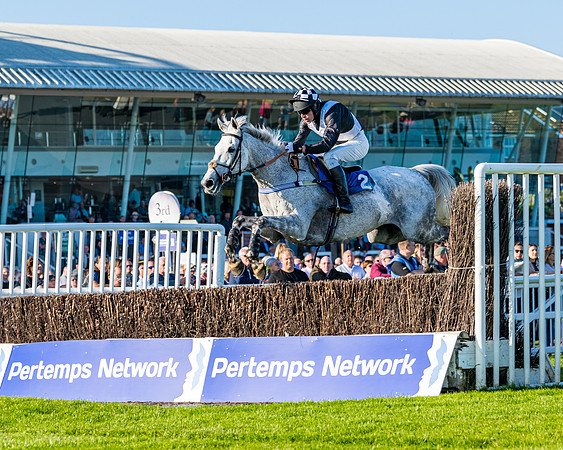 Race 4 - Foxhunters Championship (54 of 175)