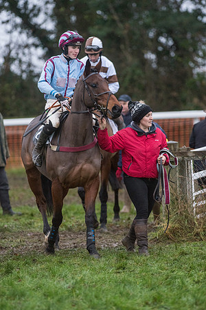 Race 8 - Young Horse Maiden  (31 of 85).jpg