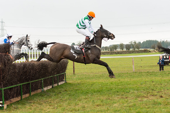 Race 3 - Novice Riders Race (83 of 150).jpg