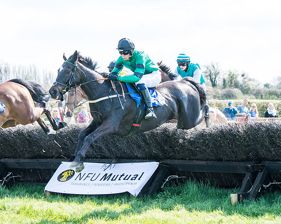 Race 3 -The Richardsons Accountants Conditions Race for Novice Riders  (82 of 154)