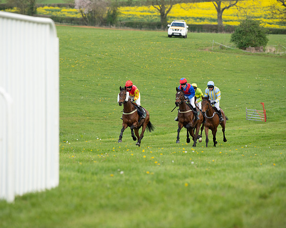 Race 5 - Novice and Veteran Riders (15 of 91)