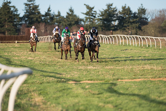 Race 6 - Novice Riders (56 of 103).jpg
