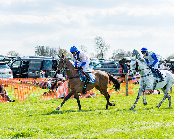 Race 3 -The Richardsons Accountants Conditions Race for Novice Riders  (12 of 154)