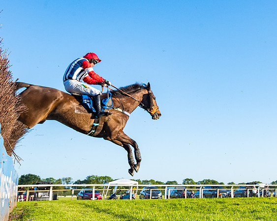 Race 5 - Whitw Swan Handicap (49 of 67)