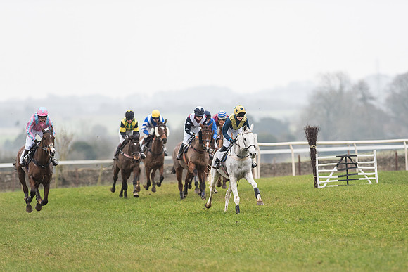 Race 4 - Ladies Open Race (4 of 52).jpg