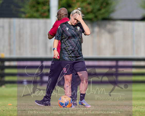 Royston Town 3 v 2 Chesham United (16 of 496)