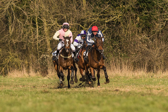 Race 4- The Mens Open Race (34 of 59).jpg
