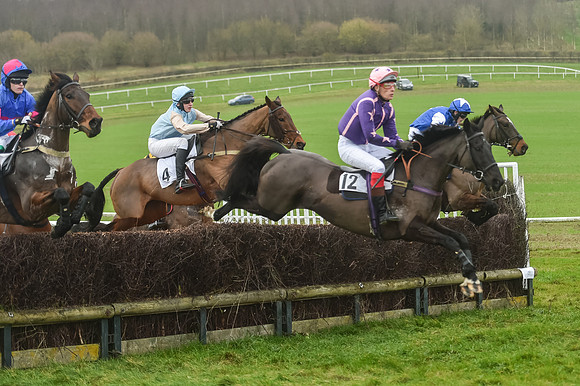 Race 1 - Novice Riders (42 of 86).jpg