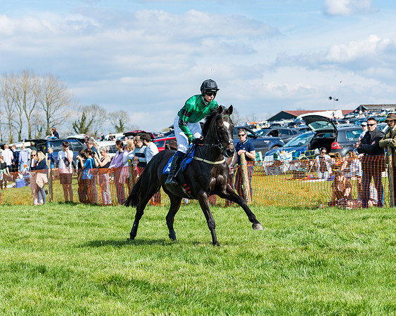 Race 3 -The Richardsons Accountants Conditions Race for Novice Riders  (34 of 154)