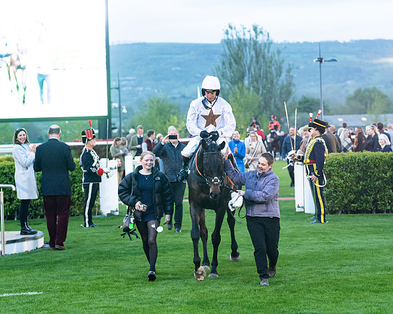 Race 7 - Gloucester Hussars Open  (119 of 154)