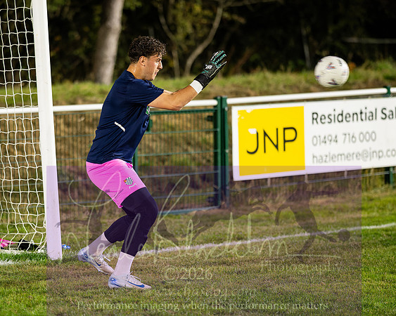 Holmer Green 3 [7]v 3[6] Chesham United (39 of 490)