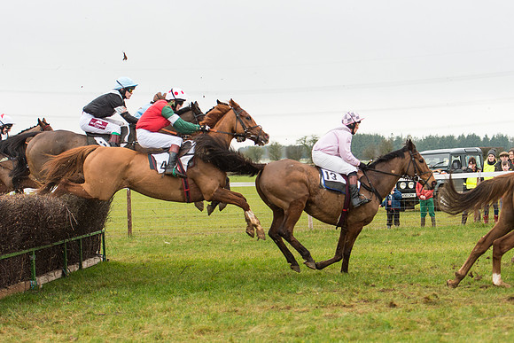 Race 3 - Novice Riders Race (81 of 150).jpg