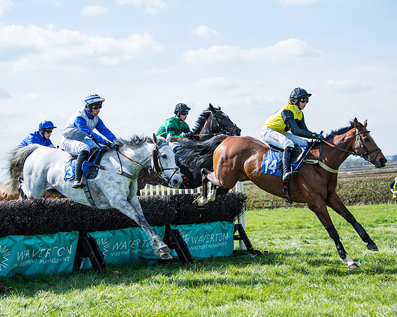 Race 3 -The Richardsons Accountants Conditions Race for Novice Riders  (66 of 154)