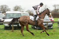 Race 4 - Novice Riders Race (24 of 144).jpg