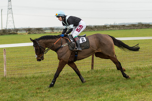 Race 3 - Novice Riders Race (23 of 150).jpg
