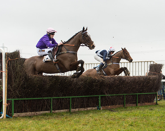 Race 3 - Novice Riders Race (106 of 150).jpg