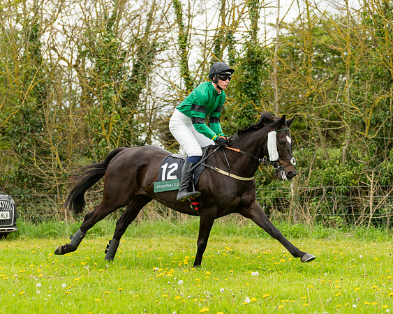 Race 1 - Eight and Over conditions  (14 of 186)