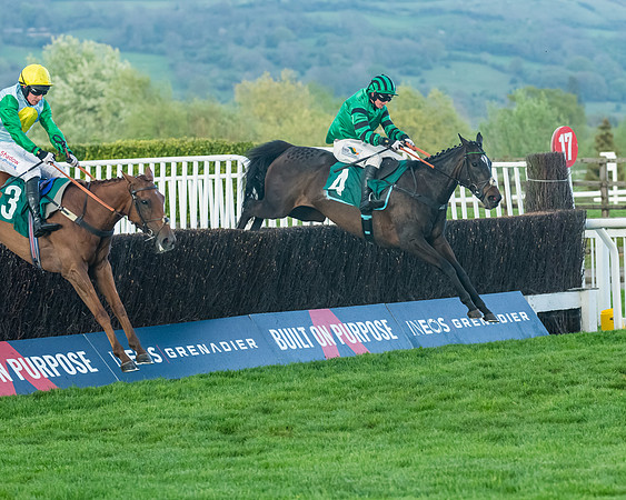 Race 5 - Mares Open  (150 of 329)