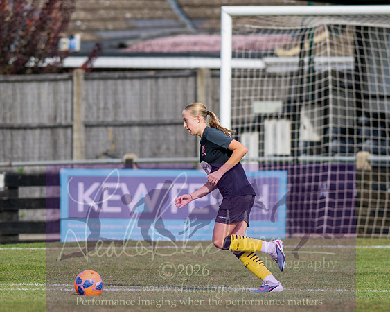 Royston Town 3 v 2 Chesham United (27 of 496)