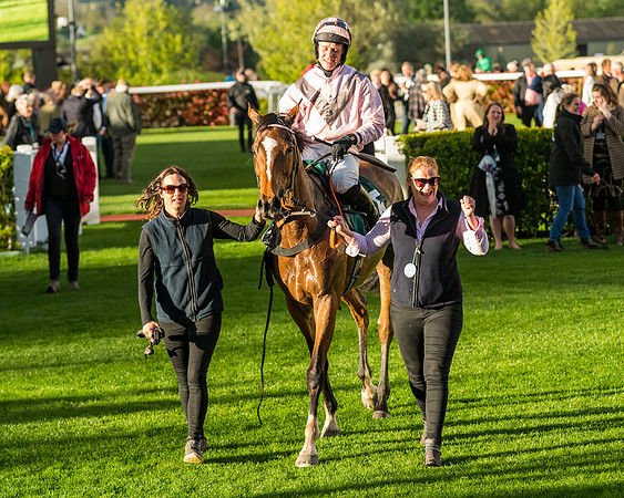 Race 5 - Mares Open  (208 of 329)