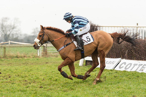 Race 4 - Ladies Open Race (94 of 96).jpg