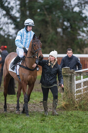 Race 8 - Young Horse Maiden  (24 of 85).jpg