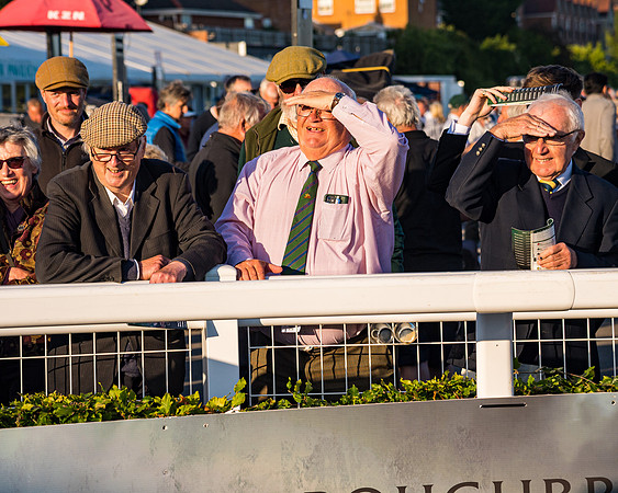 Race 5 - Whitw Swan Handicap (58 of 67)