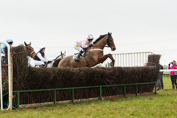 Race 3 - Novice Riders Race (95 of 150).jpg