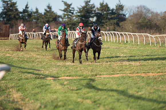 Race 6 - Novice Riders (57 of 103).jpg