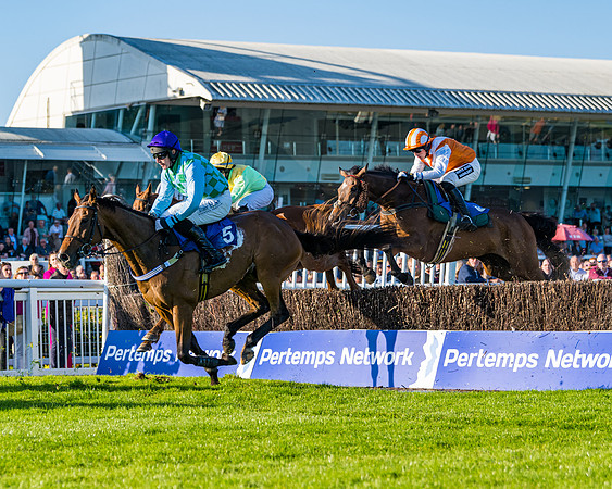 Race 4 - Foxhunters Championship (74 of 175)