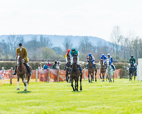 Race 3 -The Richardsons Accountants Conditions Race for Novice Riders  (2 of 154)