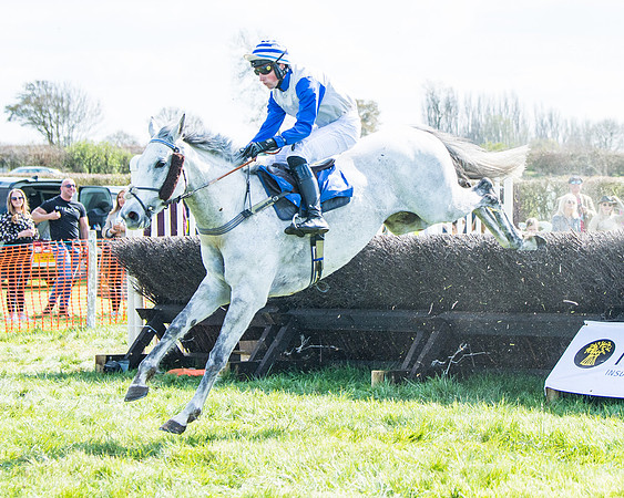 Race 3 -The Richardsons Accountants Conditions Race for Novice Riders  (96 of 154)