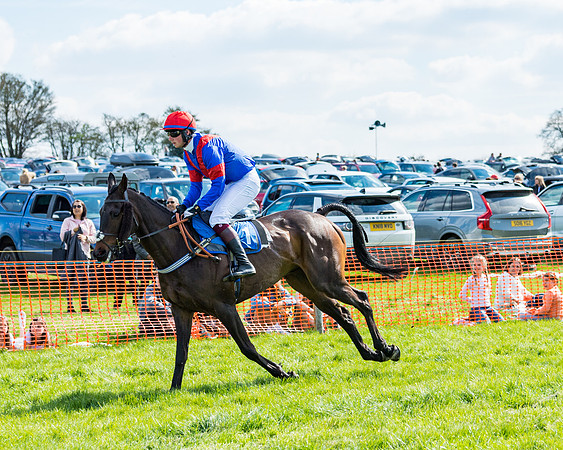 Race 3 -The Richardsons Accountants Conditions Race for Novice Riders  (24 of 154)