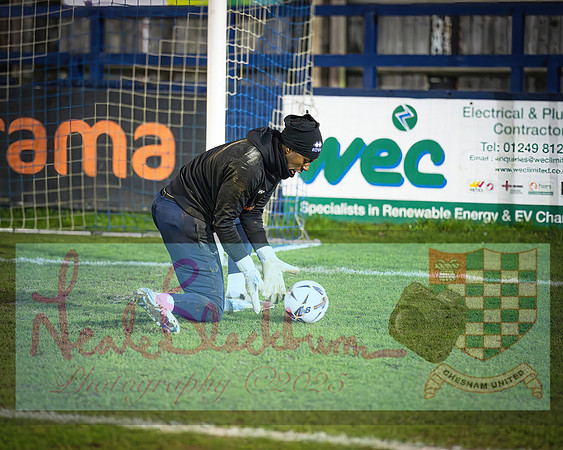 Chippenham Town 2 v Chesham Utd 0 (43 of 320)