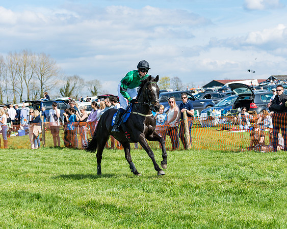 Race 3 -The Richardsons Accountants Conditions Race for Novice Riders  (33 of 154)